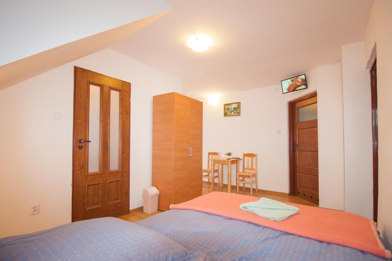Przystan Laworta Apartment Ustrzyki Dolne Ngoại thất bức ảnh