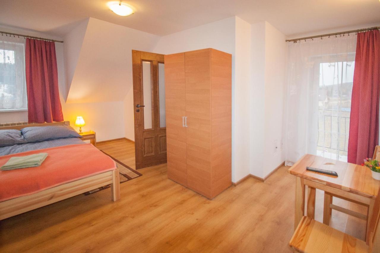 Przystan Laworta Apartment Ustrzyki Dolne Ngoại thất bức ảnh