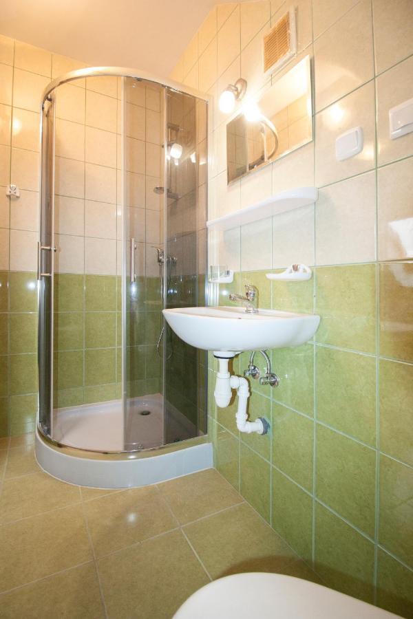 Przystan Laworta Apartment Ustrzyki Dolne Ngoại thất bức ảnh