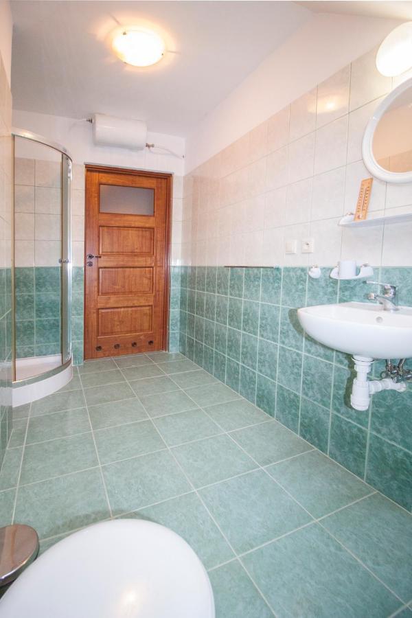 Przystan Laworta Apartment Ustrzyki Dolne Ngoại thất bức ảnh
