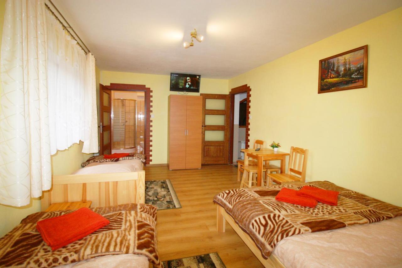Przystan Laworta Apartment Ustrzyki Dolne Ngoại thất bức ảnh